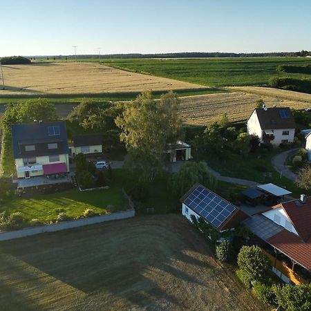 Fewo Haus Hutzelbuck In Idyllisch-Gruener Lage Naehe An 안스바흐 외부 사진